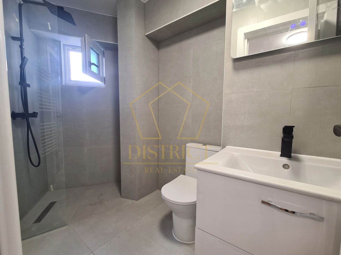 Apartament cu 4 camere renovat integral | Etaj 3 | Calea Sagului - Poză 12