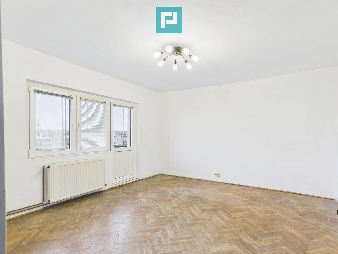 Apartament 3 camere decomandat spațios – Micalaca - Poză 1