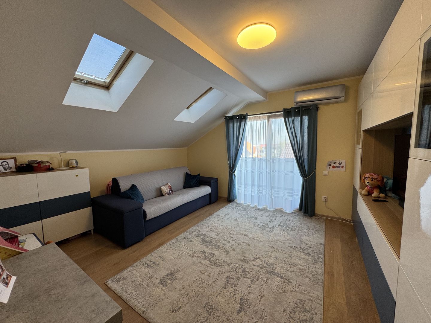 Apartament cu 2 camere in Sanpetru - Poză 3