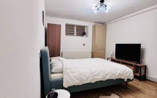 Garsonieră cochetă cu parcare și boxă în zonă liniștită. - Poză 1