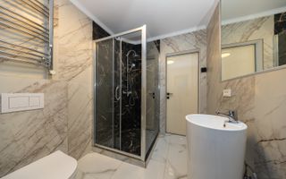 Casa 6 dormitoare+4 bai -1500 mp teren-Sacele - Poză 5