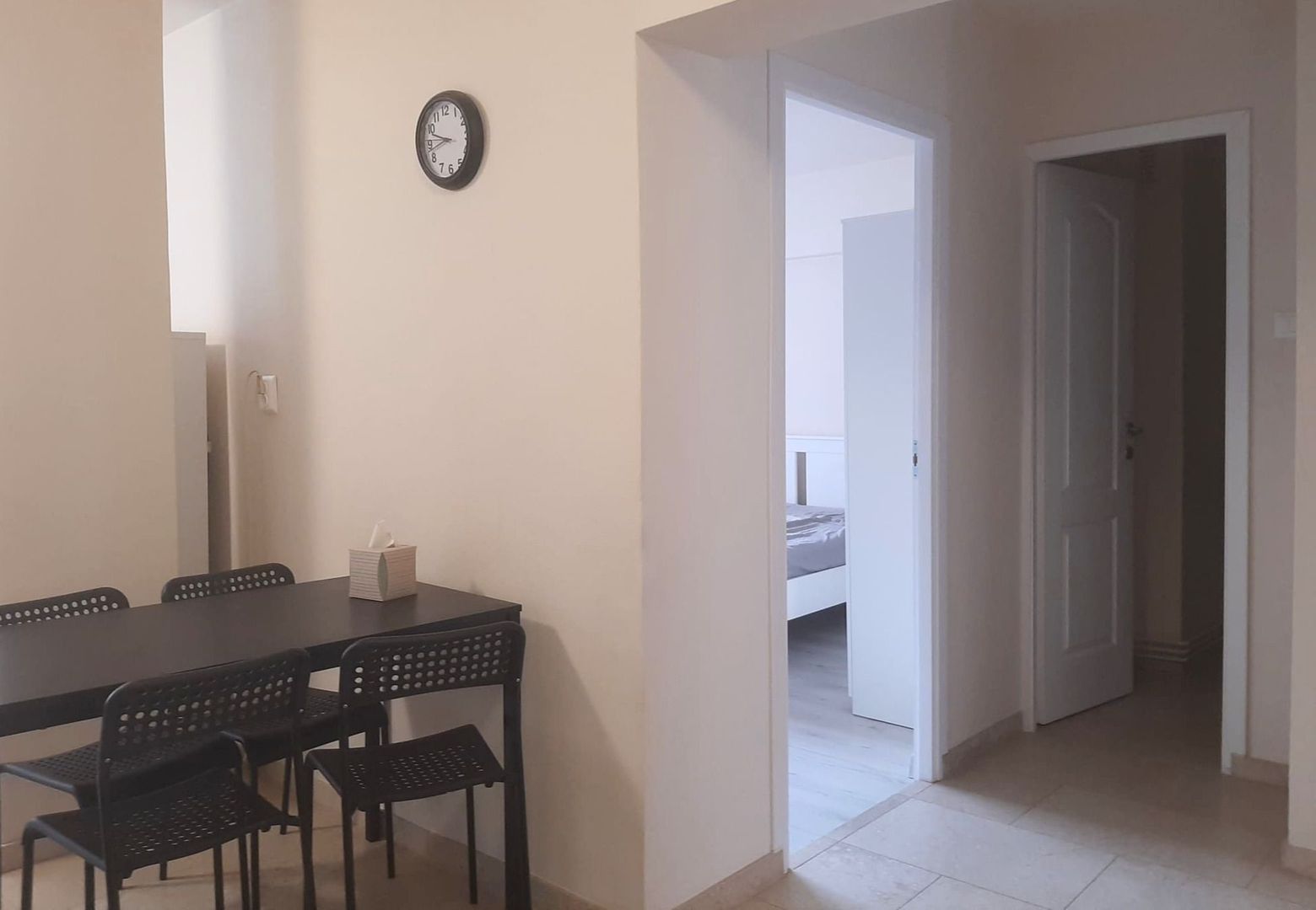 Vanzare 3 camere complet renovat zona pietonala Racadau - Poză 10