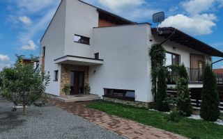 1/2 Duplex mobilat, utilat, cu garaj, D+P+1E, 397 mp teren, Cetate - Poză 2