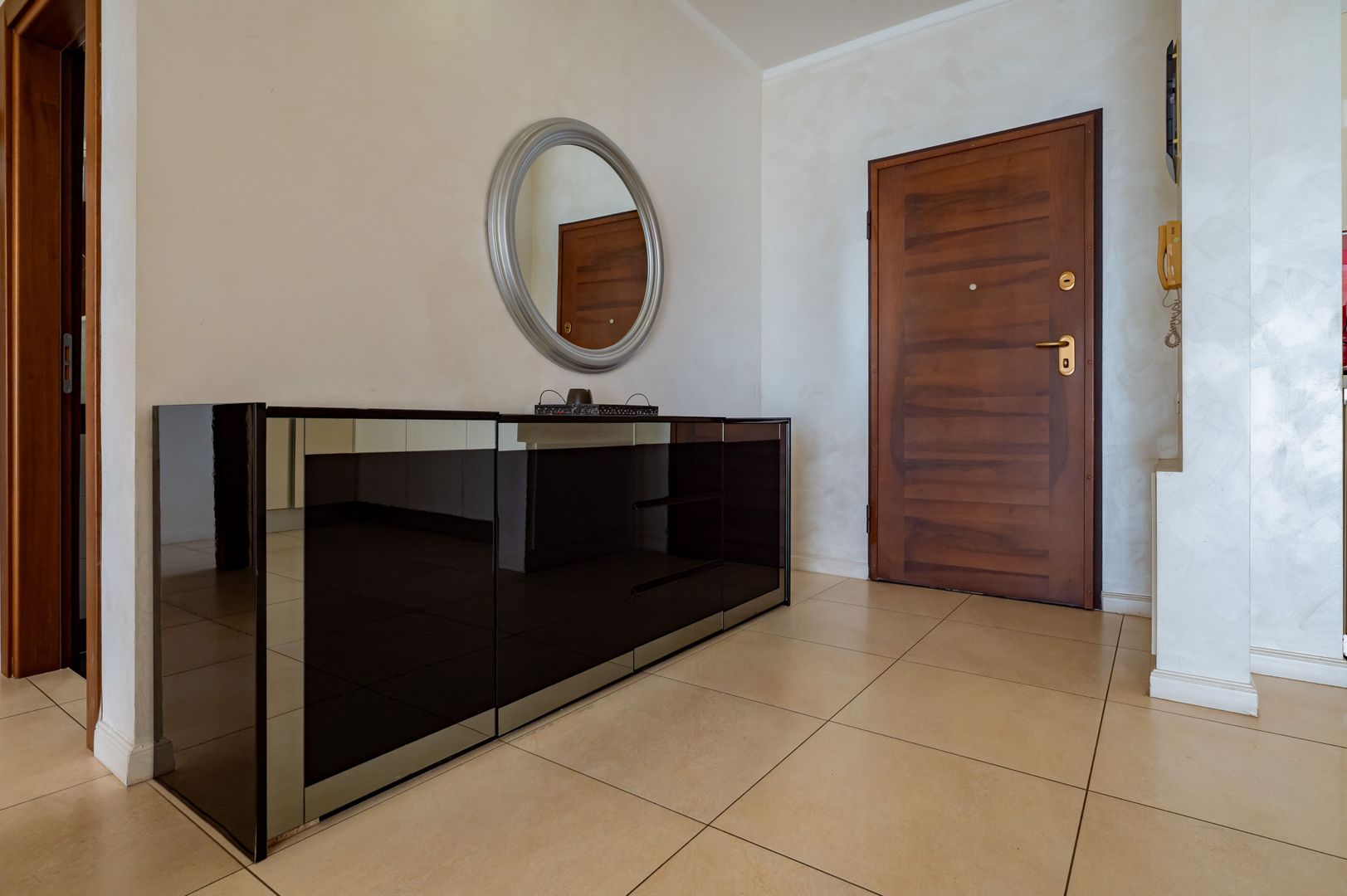 3 camere | 95 mp + terasă 20 mp | Vedere frontală lac | Mamaia-Cazino - Poză 8