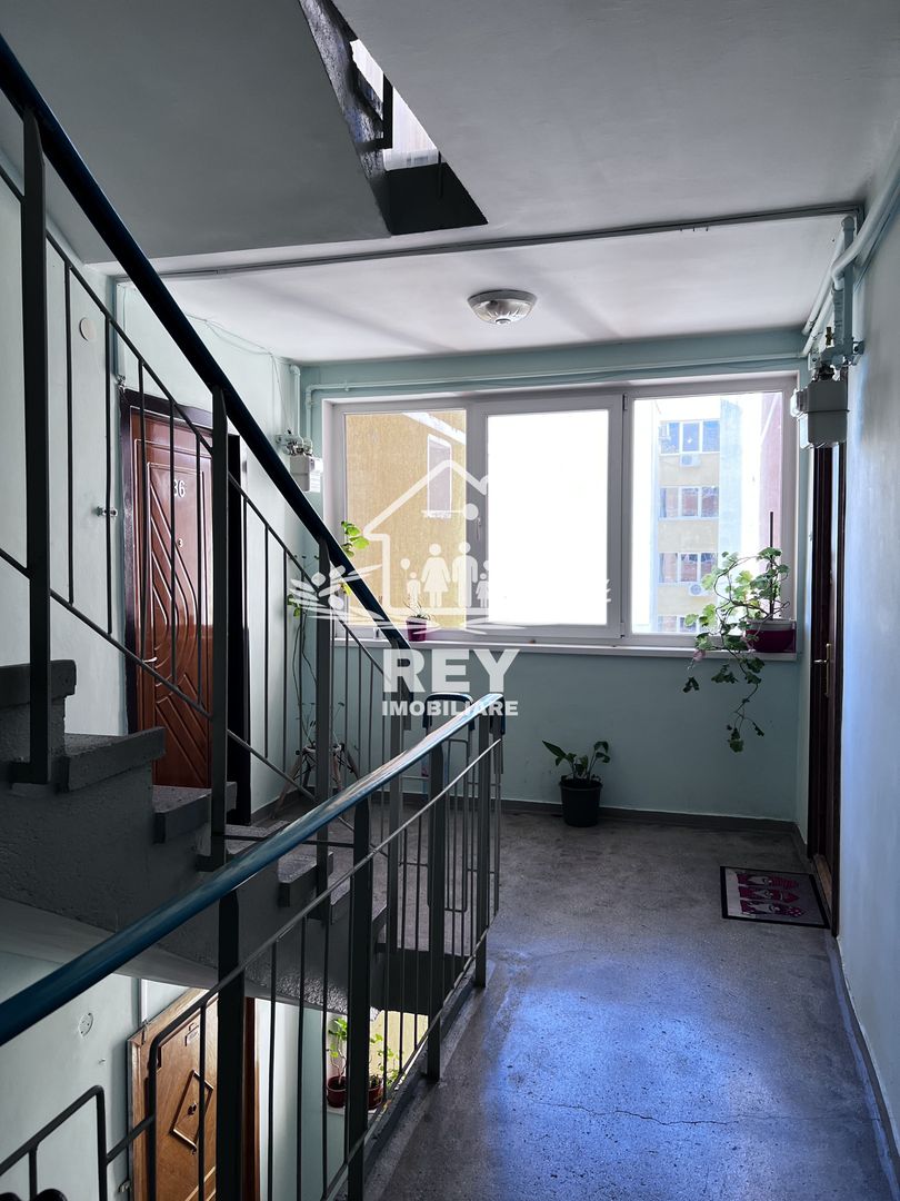 Apartament 2 camere,bloc cu lift, Str. Oștirii/Mihai Viteazul/N.Iorga - Poză 20