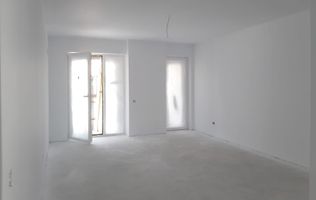 Apartament 3 camere 82 mp + 2 terase de 24 mp zona rezidentiala aerisita