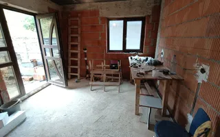 Vilă la roșu, 3 niveluri, zonă rezidențială – Pensiunea Morariu - Poză 11