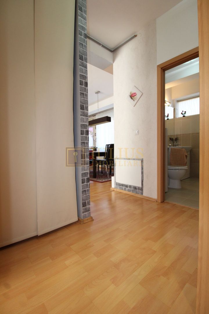 3 camere spatioase, 2 bai, balcon + loc de parcare cu acces controlat - Poză 18