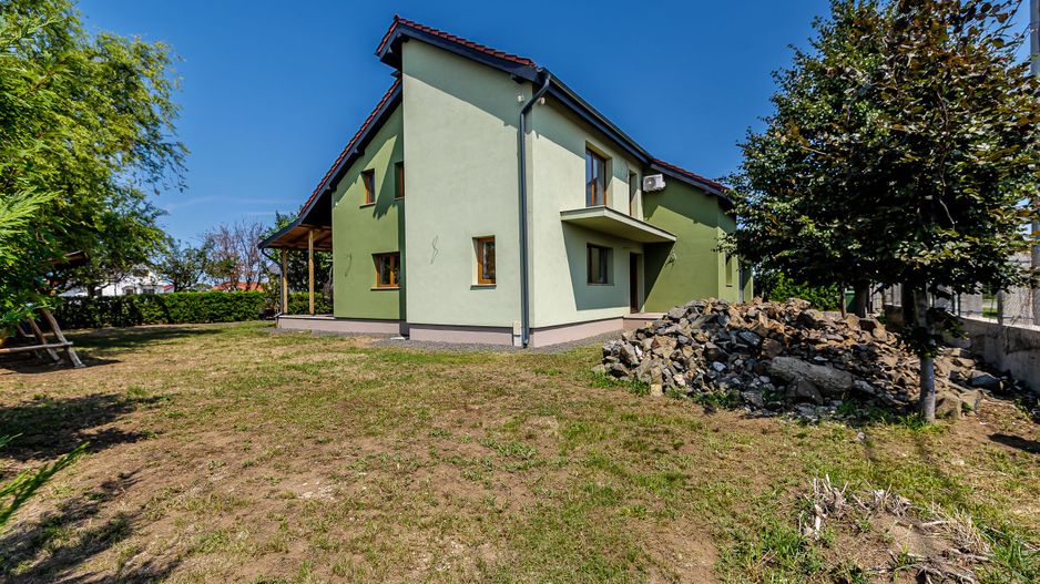 REDUCERE Casă nouă, spațioasă, în cartierul rezidențial din Curtici - Poză 4