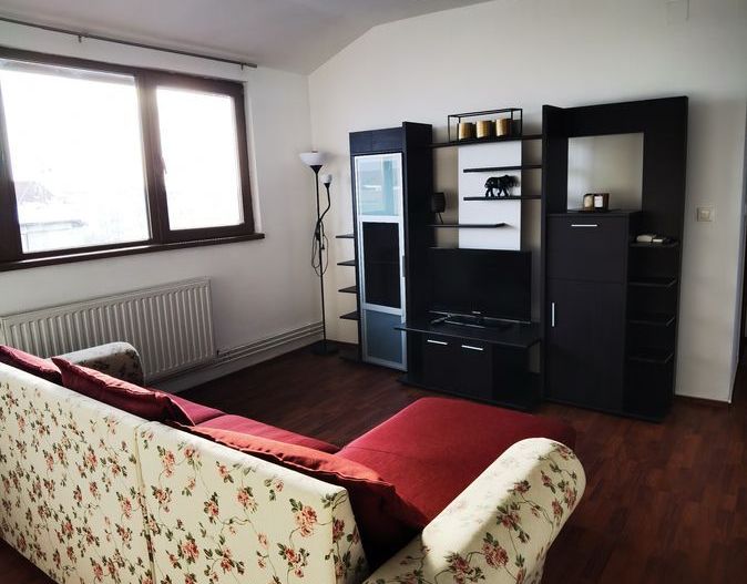 Apartament - mansarda 78.000 Girocului - Poză 2