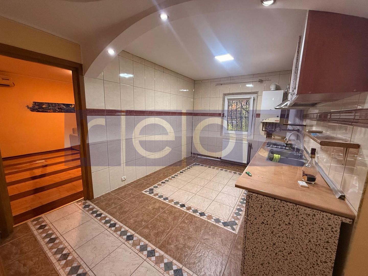 VANZARE 2 CAMERE | ZONA VACARESTI | SECTOR 4 | TINERETULUI - Poză 2