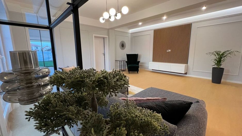 Casa Dumbravita cu 4 dormitoare si teren de 350mp - Poză 2
