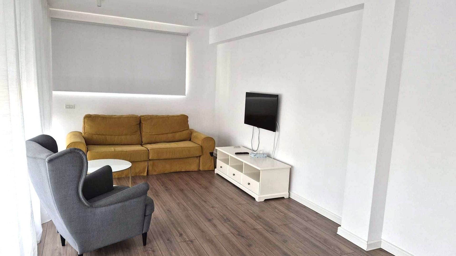 🏡 Închiriez Apartament cu 2 camere, terasă 30 mp, parcare privată, Dristor - Poză 1