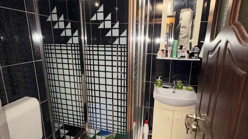 Apartament 4 camere de vanzare Crangasi - Poză 12