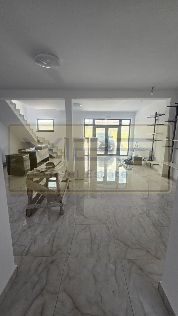 Spatiu 240mp Showroom / Magazin Industrial / Piese etc - Poză 10