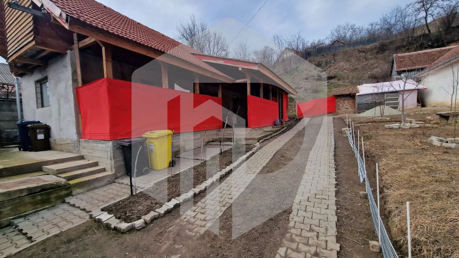 Casa Single | 860 mp Teren | 2 Dormitoare | Ocna Sibiului - Poză 1