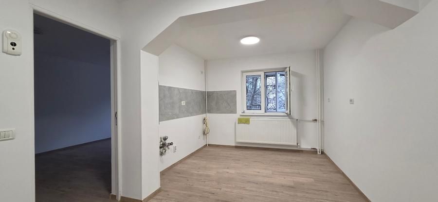 APARTAMENT SUPERB RENOVAT ZONA TIMPURI NOI - Poză 2