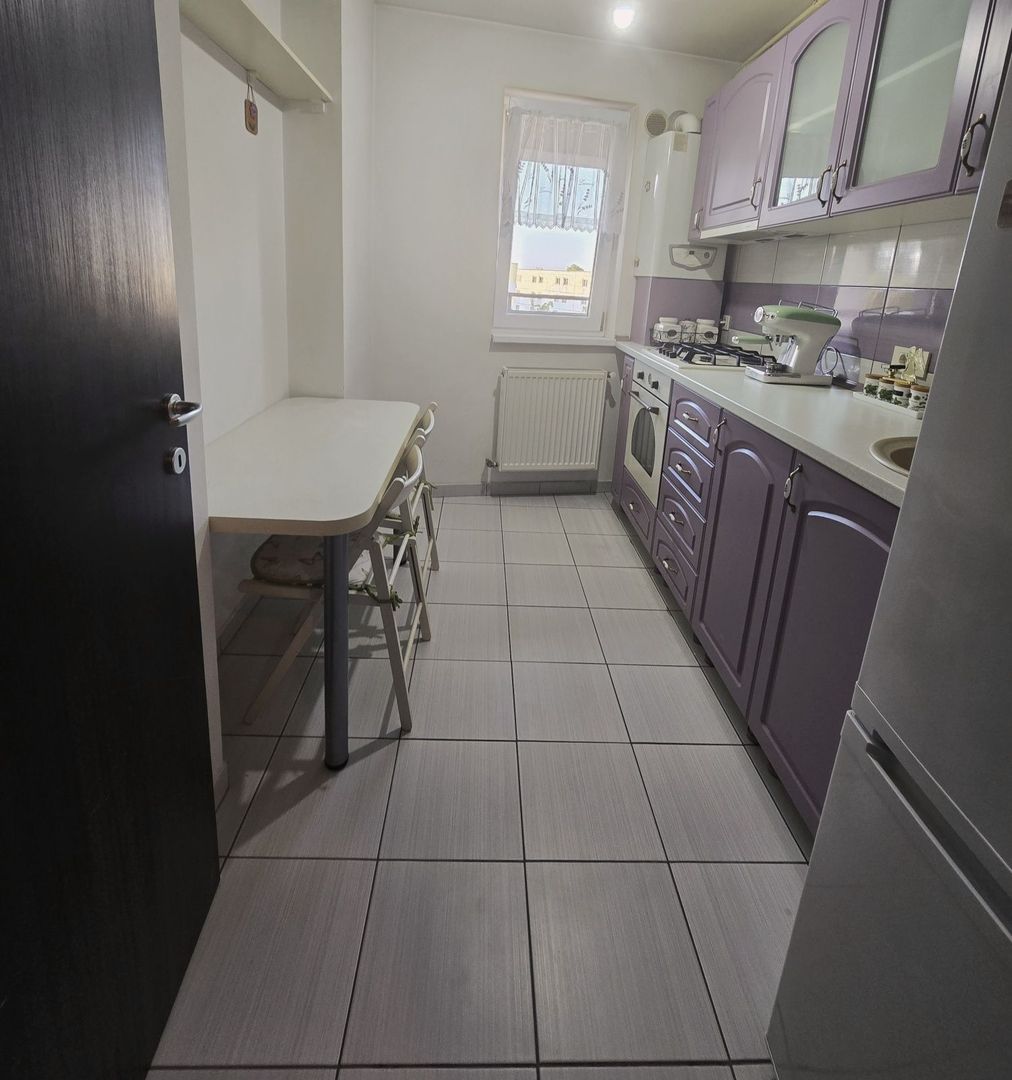 Închiriere Apartament cu 2 camere, centrala proprie, decomandat, Titan - Poză 2