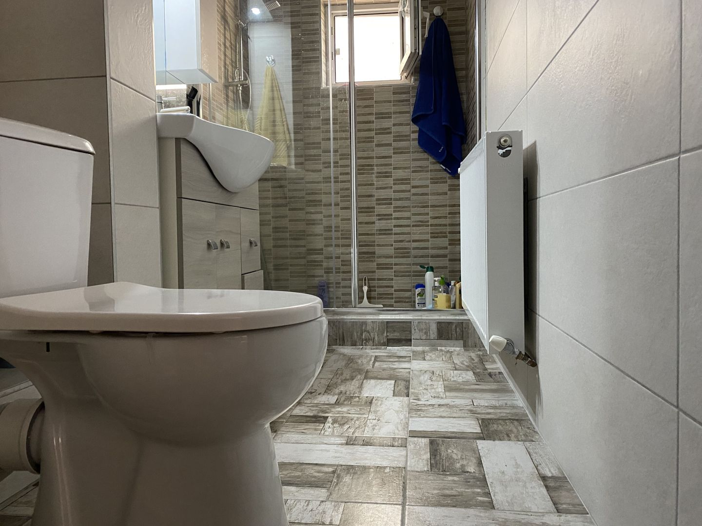 Compartimentare decomandata! Vanzare apartament cu 3 camere-Micro 11 - Poză 10