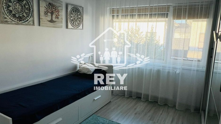 Triplex de vânzare în Șelimbăr 5 camere zona Triajului 3dorm-3băi-3P - Poză 22