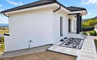 Vila deosebita, moderna, 4 camere, 1242 mp teren, cu panorama, Micesti - Poză 2