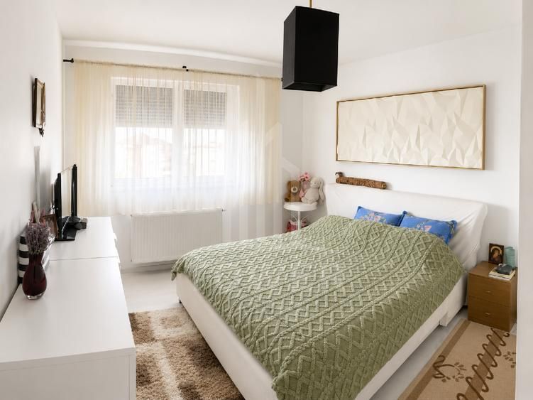 Apartament 3 camere - Balcon cu priveliște de vis - Poză 2
