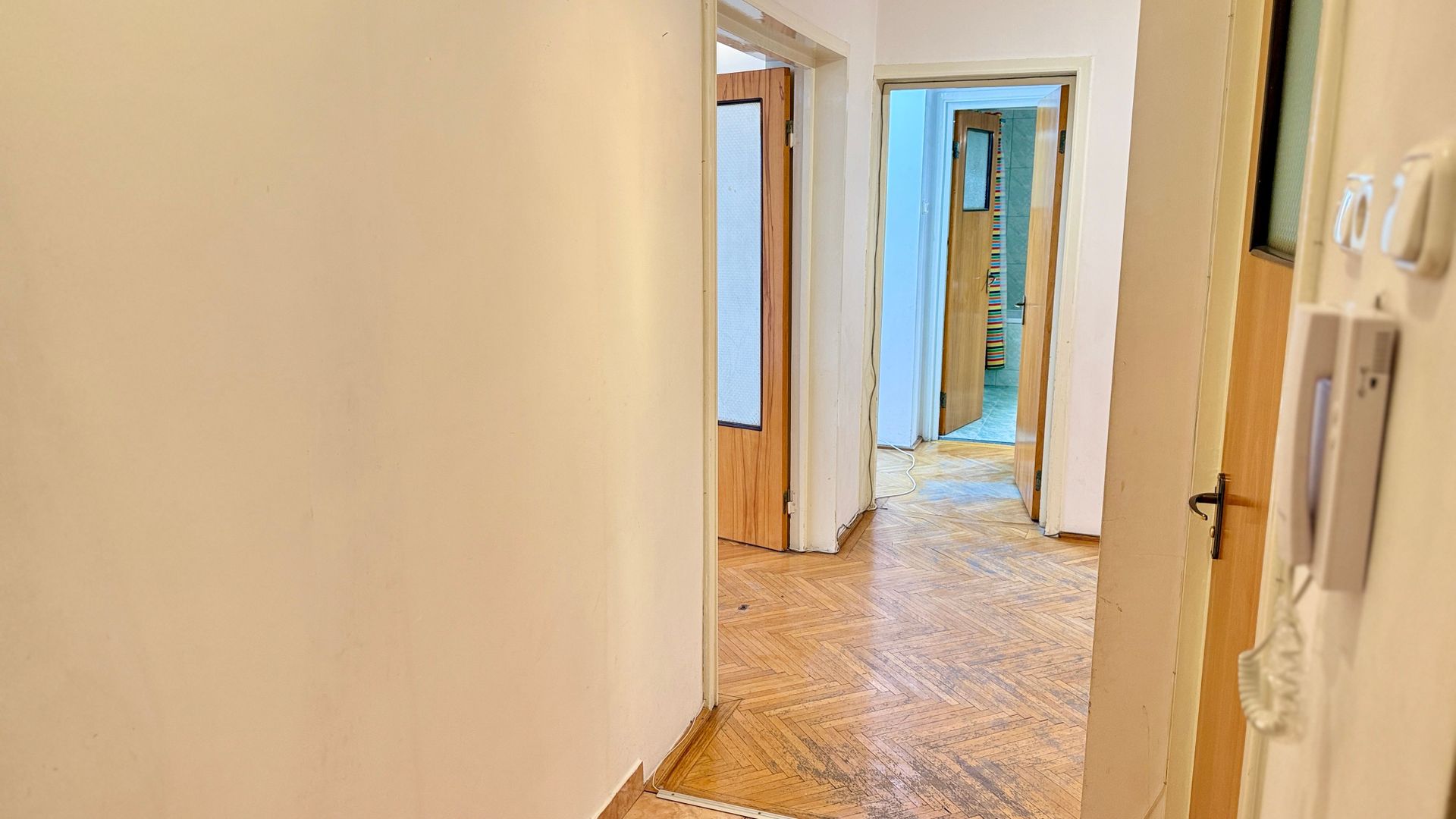 Apartament 4 camere Victoriei, Casa Vernescu, garaj, centrala, comision 0 ! - Poză 5