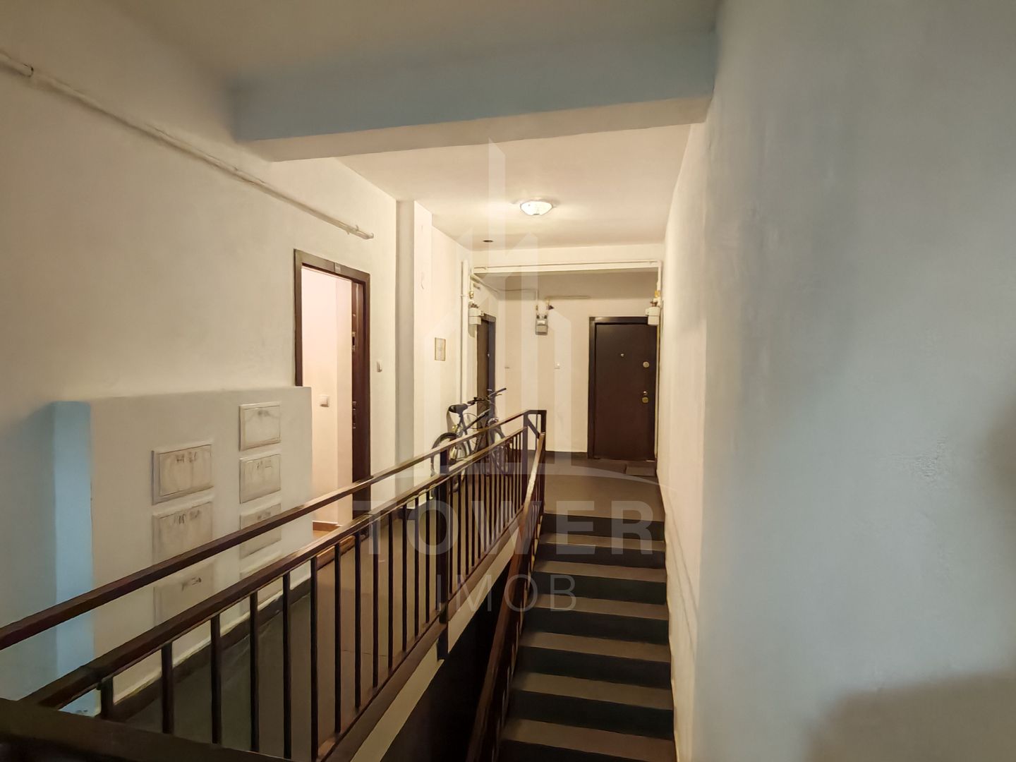 Tower Imob propune spre vânzare un apartament cu o cameră in Turnisor. - Poză 7