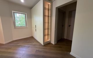 Apartament cu 3 camere, 60 mp, renovat, încălzire în pardoseală. - Poză 2