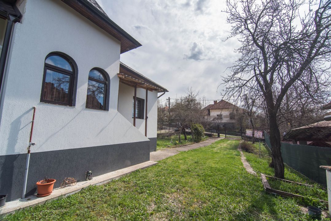 Casa cu 3 camere renovata - Poză 24