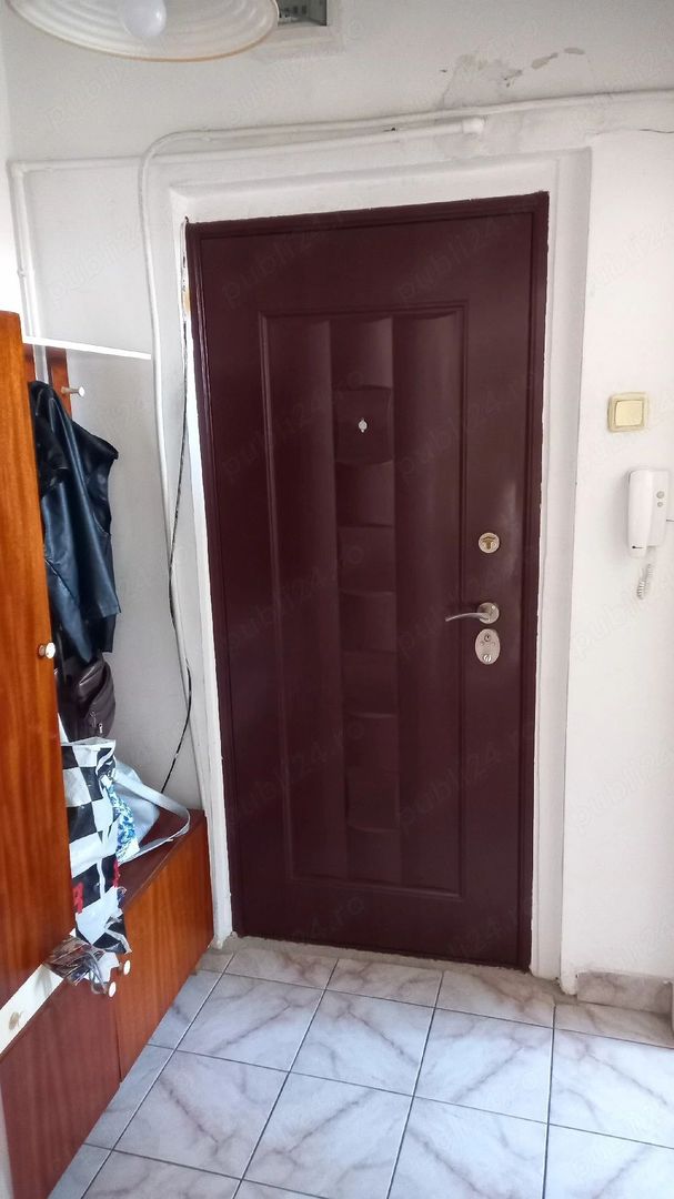 BRASADAS vinde ap 2 cam etaj 4/4 in zona CENTRALA. - Poză 4