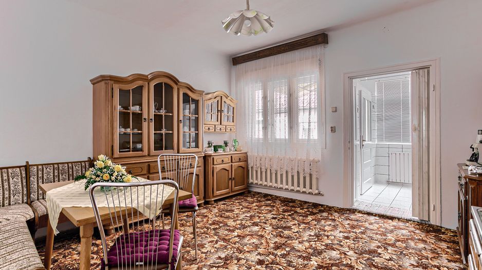 Casa cu 5 camere în Fântânele - Poză 3