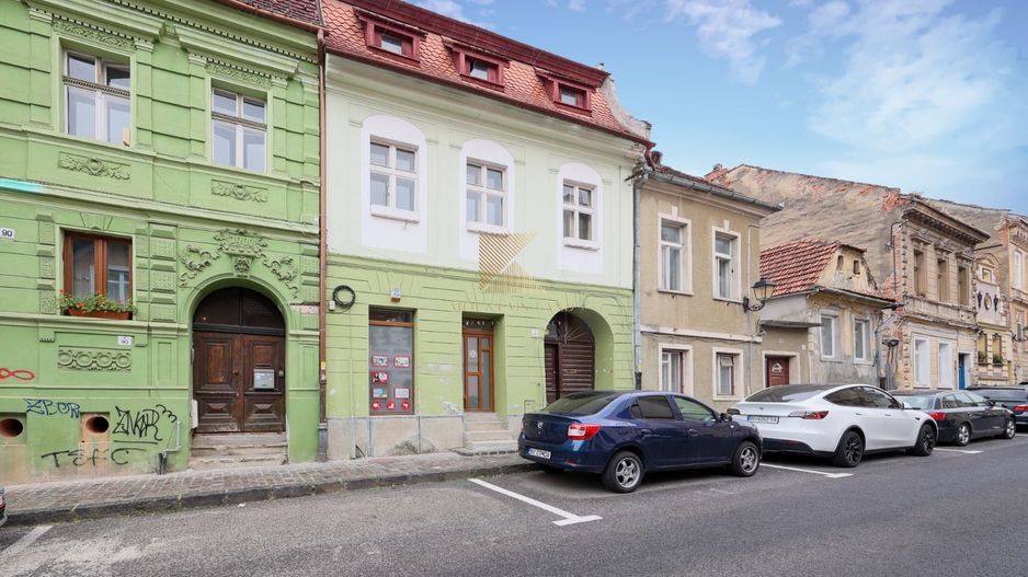 Locație rară în Brașov: ideal pentru regim hotelier sau business - Poză 23