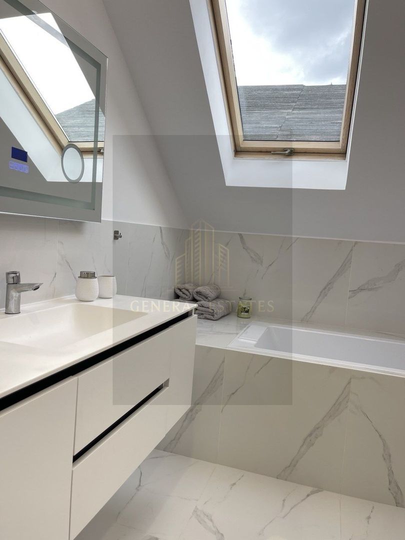 Casă cu design modern & suflet autentic – 200 m² de confort și rafinam - Poză 46