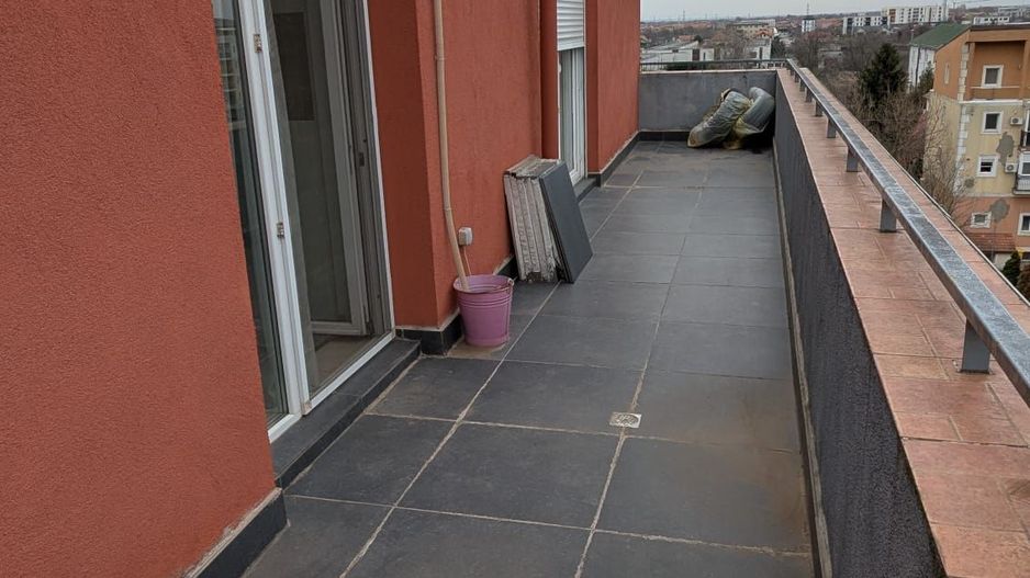 Apartament spatios 100 mp cu lift si 50 mp de terase - Poză 32