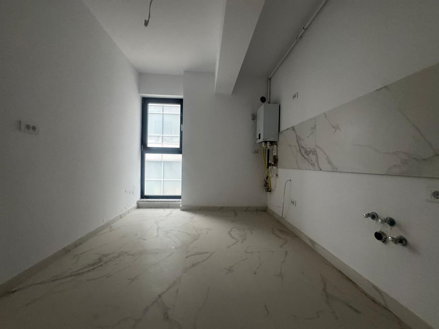 3 camere decomandat || PIPERA ROND OMV - Poză 8