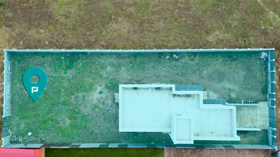 Vilă modernă pe 3 niveluri la gri în Poltura - Poză 8