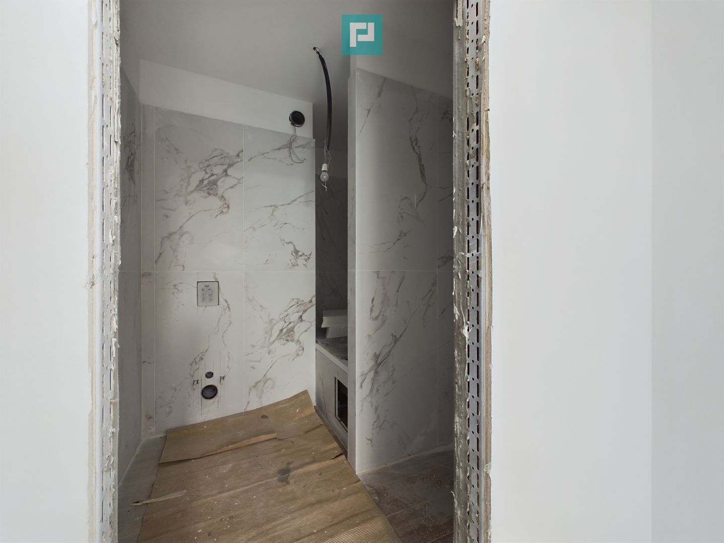 Apartament modern cu 4 camere, curte și terasă – liniște și confort ap - Poză 3