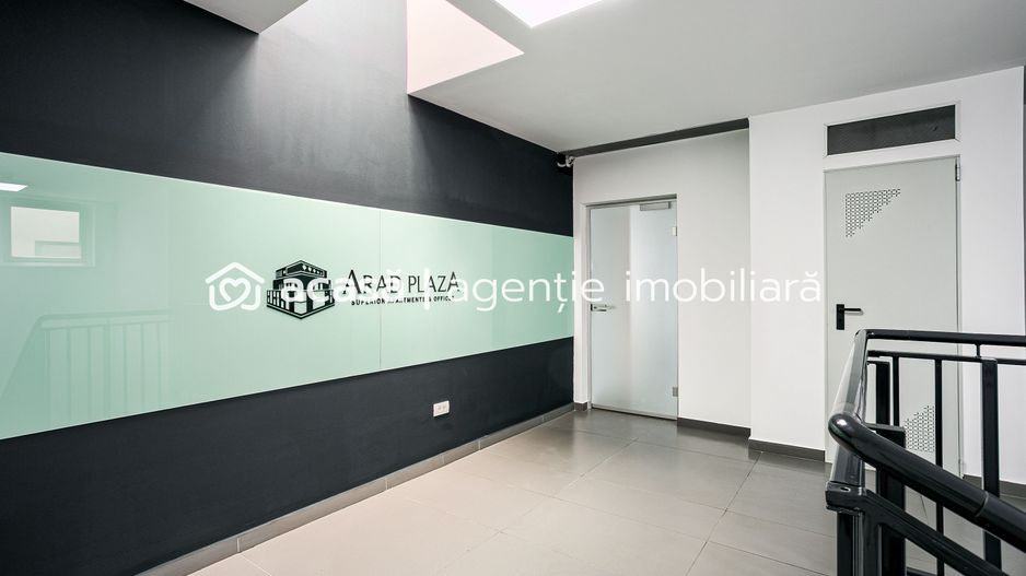 De vânzare spațiu de birouri ultracentral Arad Plazza - Poză 13
