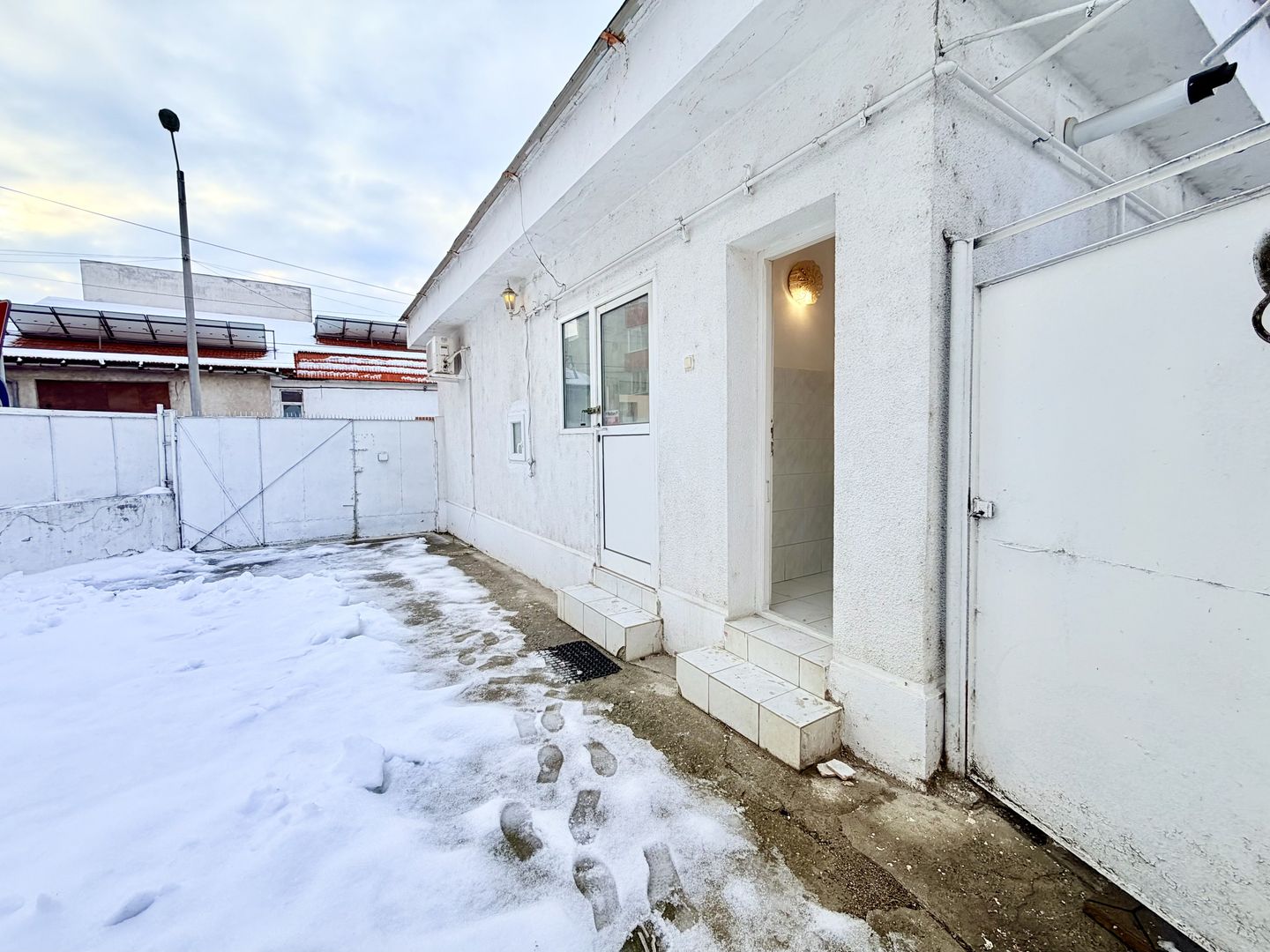 Spațiu comercial versatil, cu curte și acces auto | Simion Bărnuțiu - Poză 11