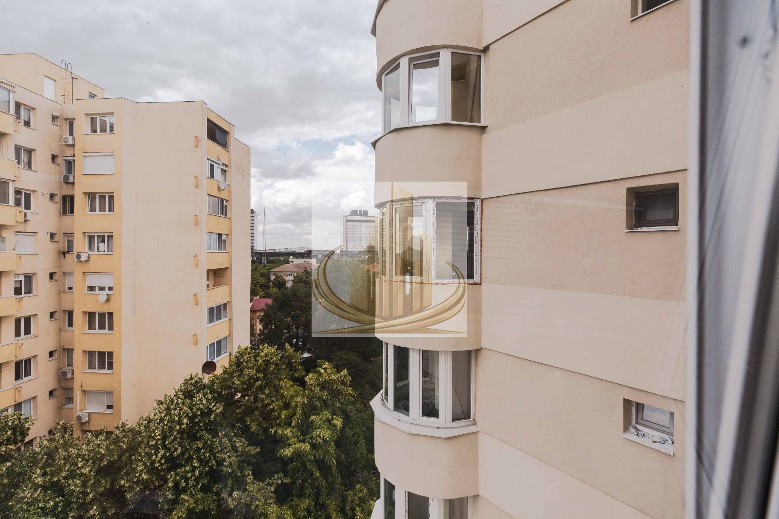 Apartament 4 camere Central 100mp 245000 euro - Poză 12