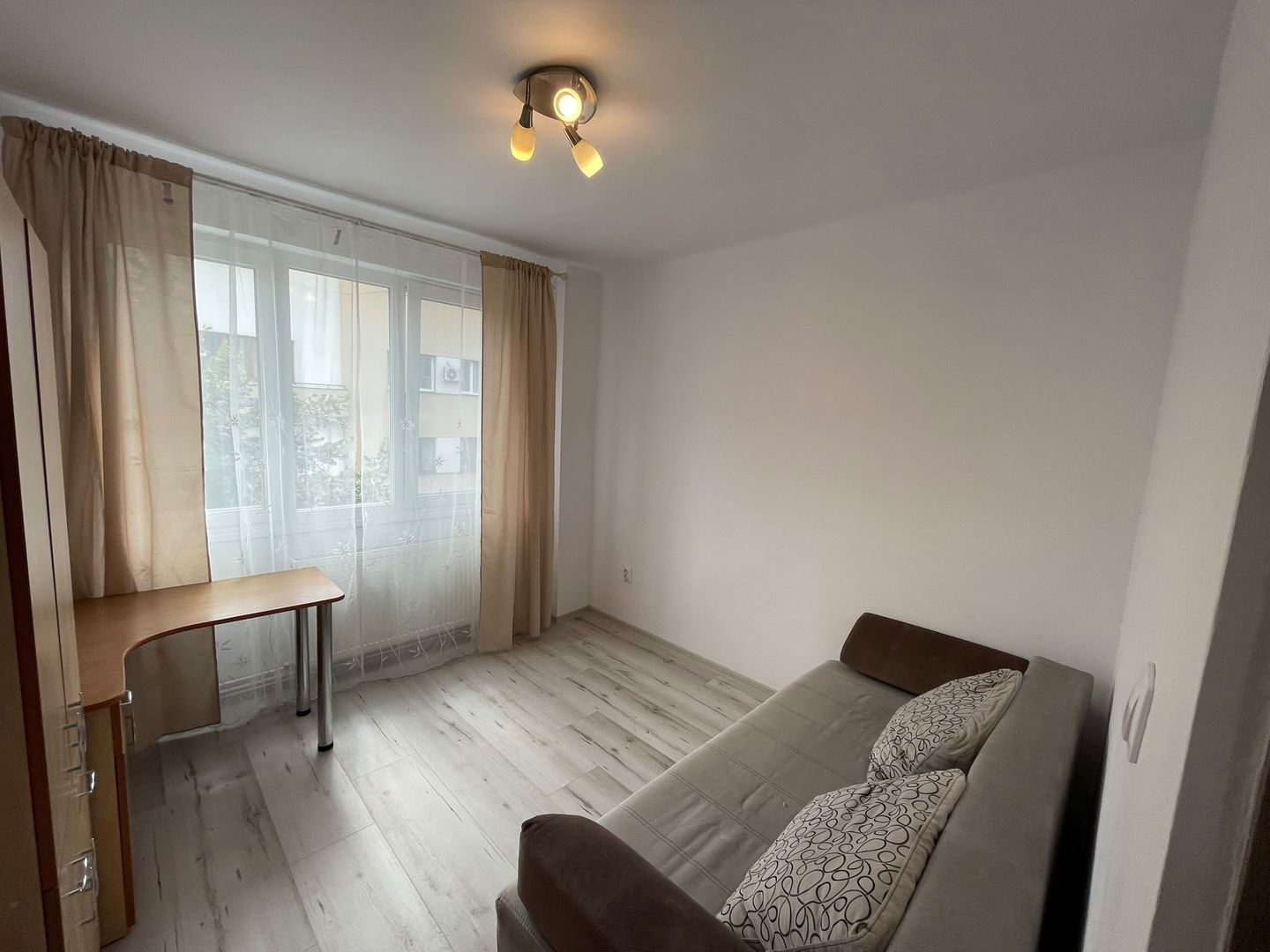 Apartament Modern 2 Camere Decomandat | Etaj 3/4 | Balcon | I.L.Caragiale - Poză 5