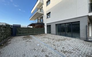 Spatiu comercial de 62 m2 cu terasa de 52 m2 in Borhanci - Poză 2