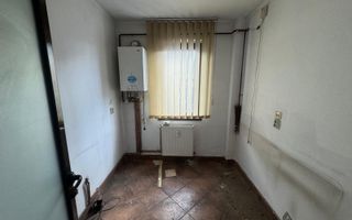 TUDOR VLADIMIRESCU - 2 CAMERE - ETAJUL 1 - DE RENOVAT - Poză 6