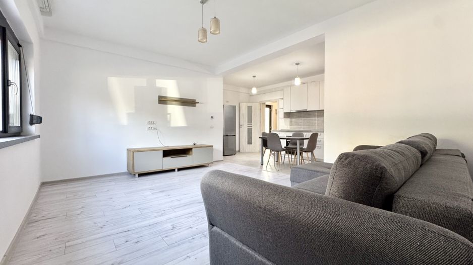 Confort și liniște: 3 camere cu curte – Lipovei - Poză 1