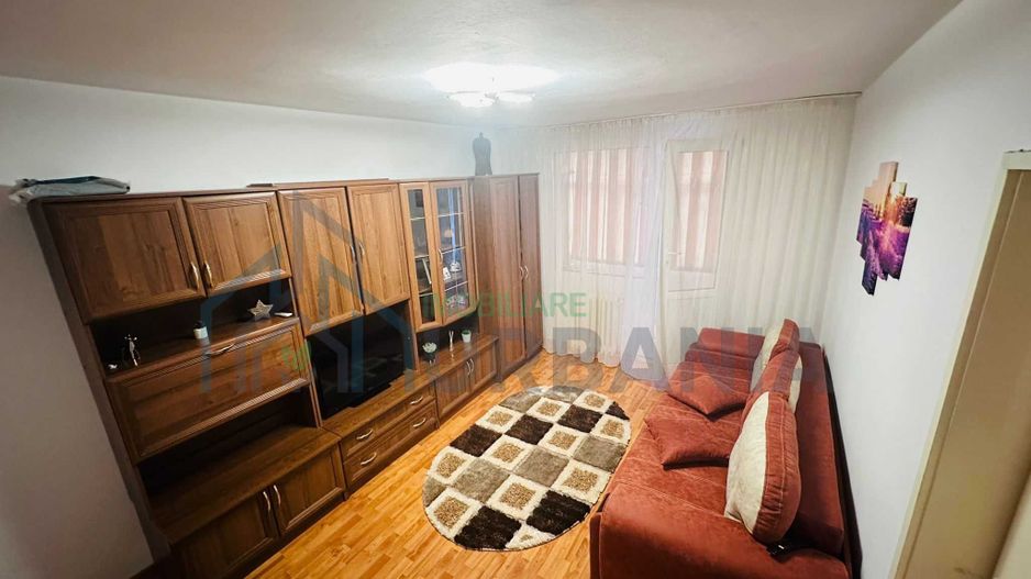 Apartament de vânzare, Hârlău, etaj 1, mobilat - Poză 1