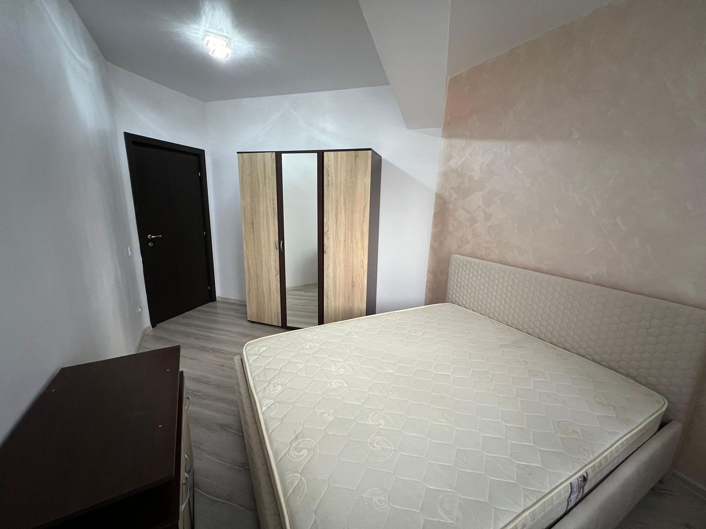 AP. 3 CAMERE - APARATORII PATRIEI, PARCARE INCLUSA, CENTRALA, METROU - Poză 4