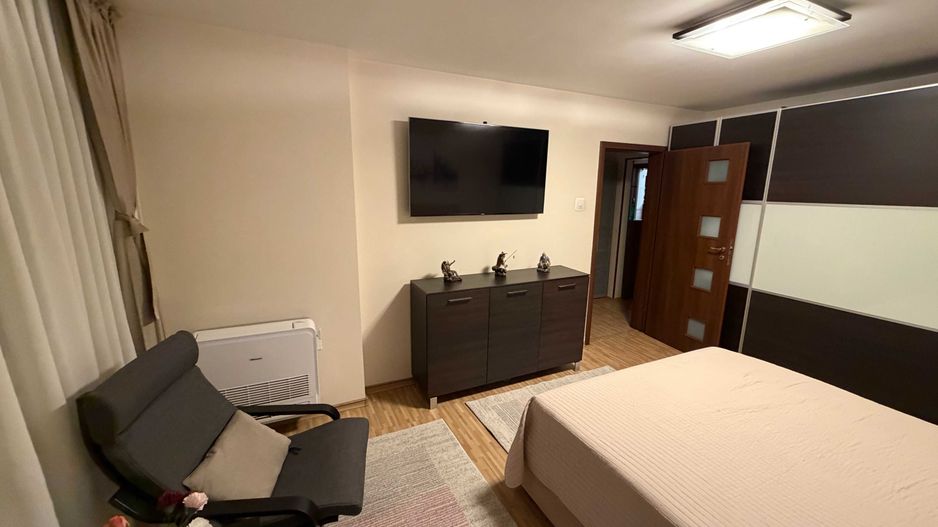 Inchiriere apartament 3 camere Drumul Taberei - Poză 3