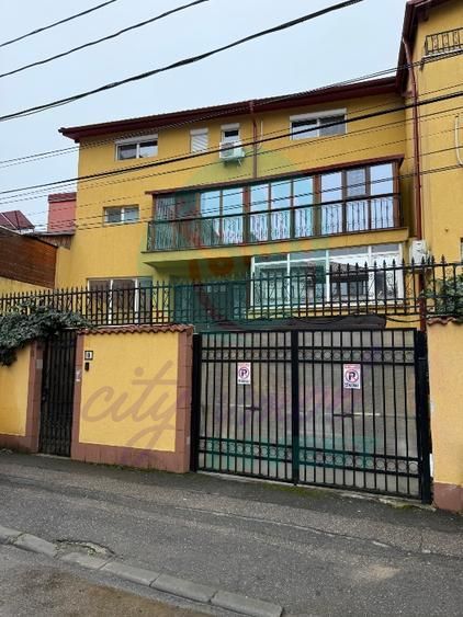 Casă de vânzare - 2 corpuri – zona Mega Mall -  Vatra Luminoasa - Monza - Poză 3