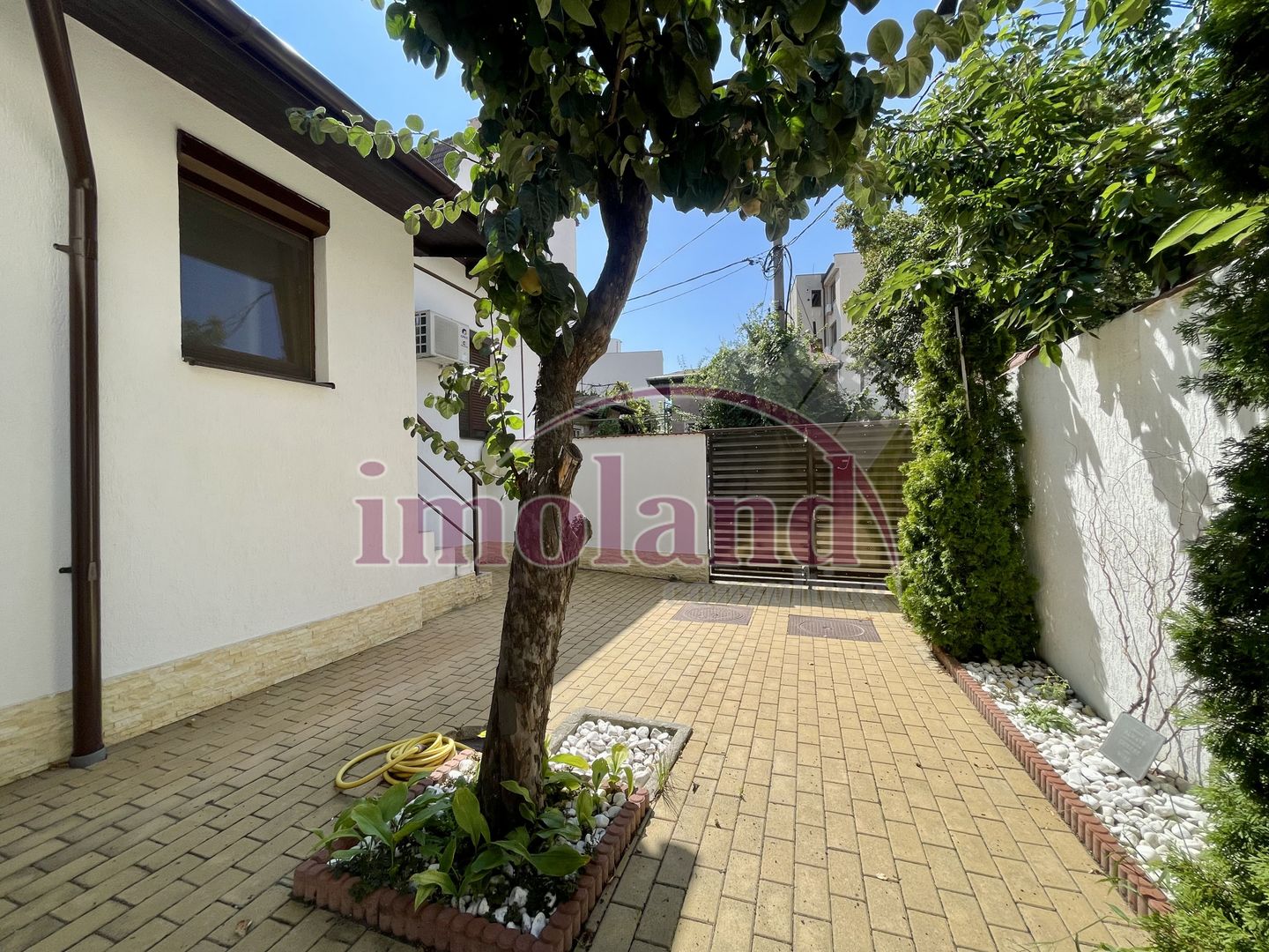 Vanzare casa 2 camere, curte proprie | locuința sau investiție | Dorobanti - Poză 1